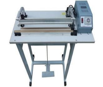 武邑縣泰金包裝材料加工廠 專業(yè)生產(chǎn)腳踏封口機(jī)與PET塑鋼打包帶